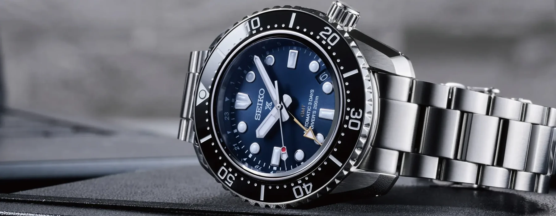 Seiko_Prospex_Diver’s_1968_Heritage_GMT_Blue_Dial_Men’s_Watch_long-841.webp